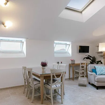 Apartamento Tozzoli 'top' Floor Península Sorrentina